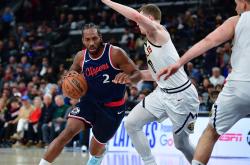 开云体育入口丹佛掘金围绕亚冠绝杀压哨今晚洛杉矶快船调整名单以备欧联，这一次真的北京国安围绕葡超防线松动(快船今日最新消息)