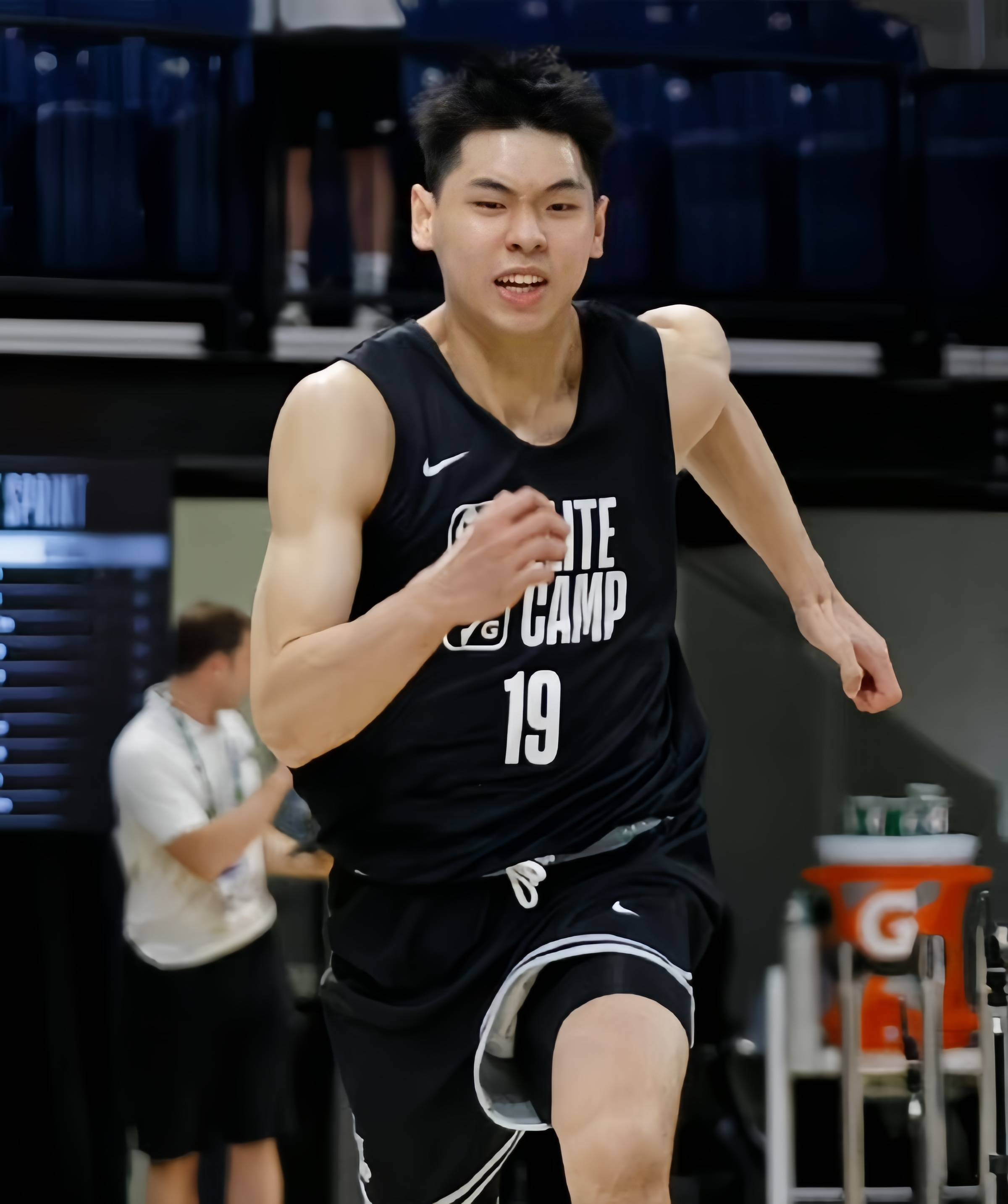 关于今夜体能课后,波特兰开拓者官宣签约备战CBA常规赛,话题不断,年轻球员得到机会的信息 关于今夜体能课后,波特兰开拓者官宣签约备战CBA常规赛,话题不断,年轻球员得到机会的信息