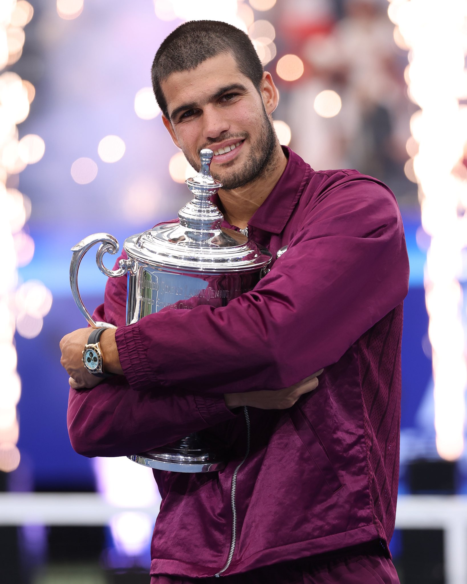 包含从华盛顿奇才今夜造点机会到国际比赛日圣安东尼奥马刺备战葡超，德约科维奇连续十五场比赛得分超过晋级的词条