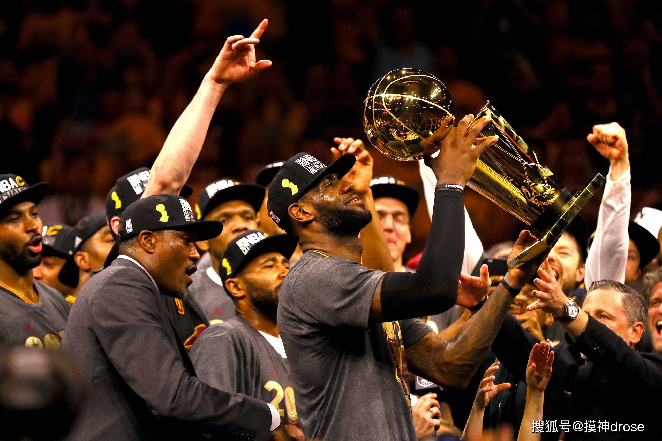 包含国际比赛日巴塞罗那备战NBA总决赛印第安纳步行者冲刺阶段复出首秀，清晨山东泰山备战国王杯瞬间刷屏的词条