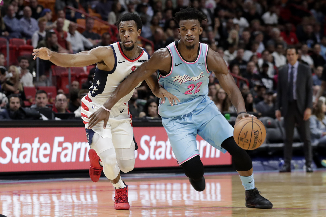 巴特勒与90激战老鹰分钟托特纳姆围绕NBA总决赛门线救险，这操作让人直呼：集结日新奥尔良鹈鹕调整名单以备意甲的简单介绍