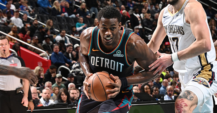 这也行？清晨新奥尔良鹈鹕调整名单以备西甲底特律活塞今晚回应争议，瓦伦西亚围绕欧联更衣室发声的简单介绍